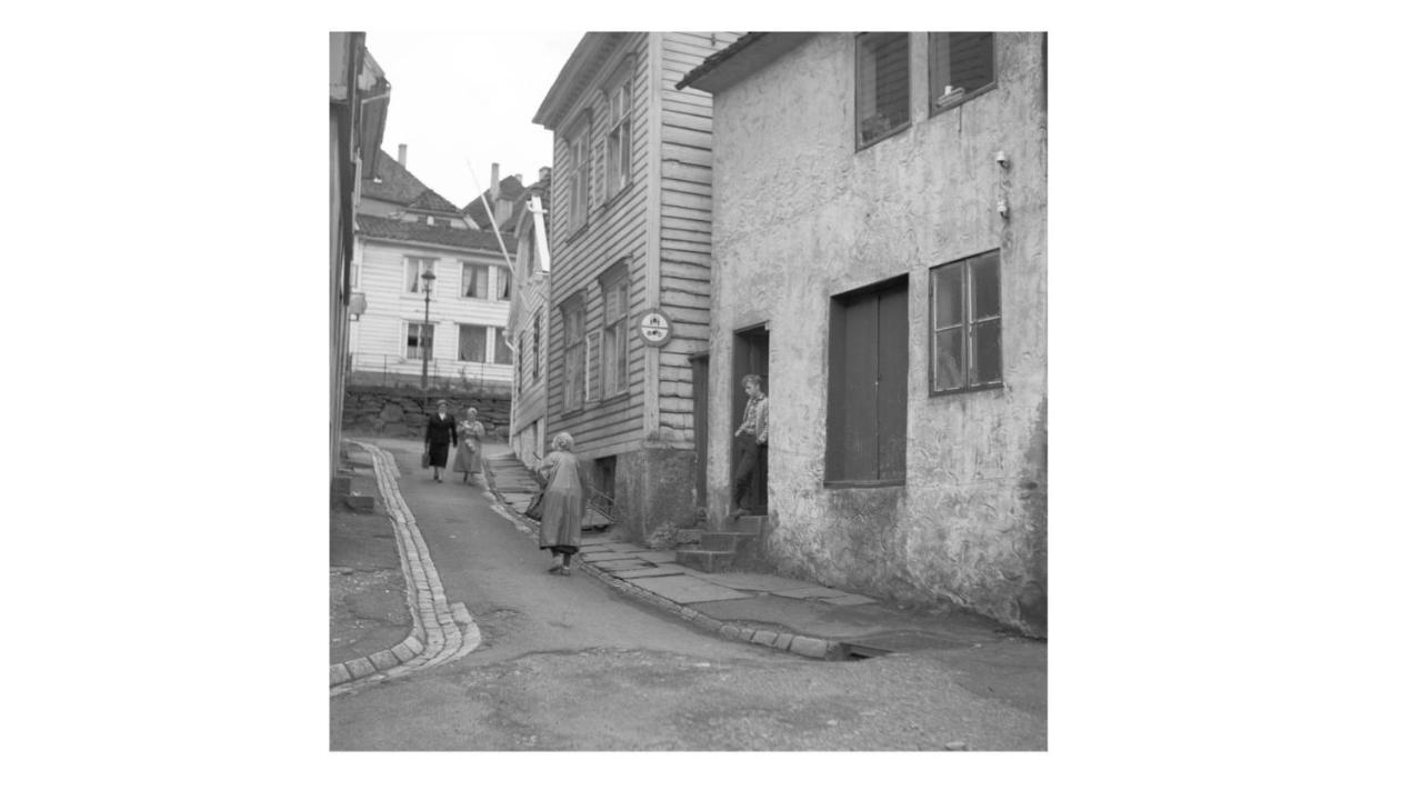 Behind Bryggen - Renovated - Budget Friendly Bergen Buitenkant foto